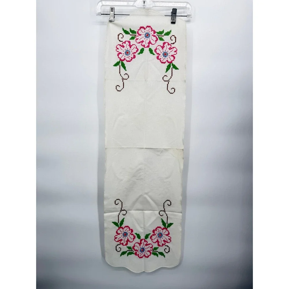 Vintage Embroidered Flower Table Runner Floral Cross Stitch Scalloped Edges